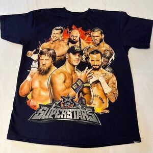 WWE Superstars Kids T-shirt Size: xl